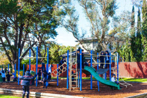 01-belfield-facilities-play-equipment